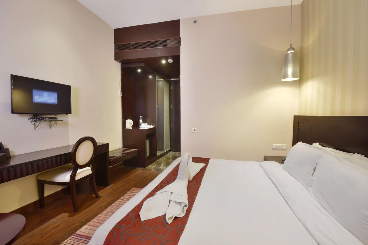 Five Elements Hotels Delhi- North Avenue Ню Делхи Екстериор снимка
